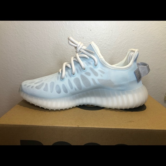 Yeezy Boost 350 V2 “Mono Ice” Size 5 GW2869 - Picture 4 of 8